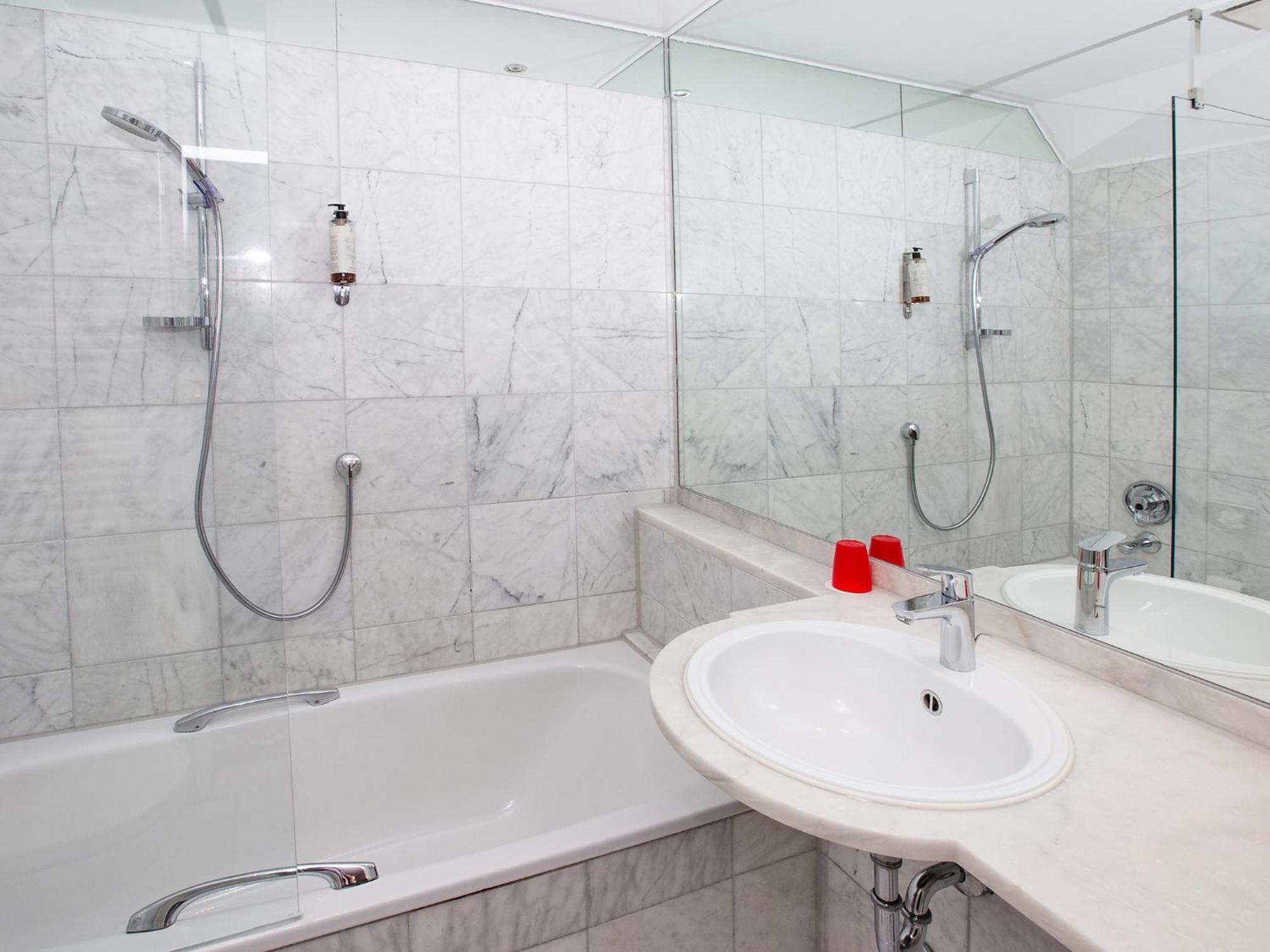 Dormero Hotel Bargenturm Lueneburg エクステリア 写真
